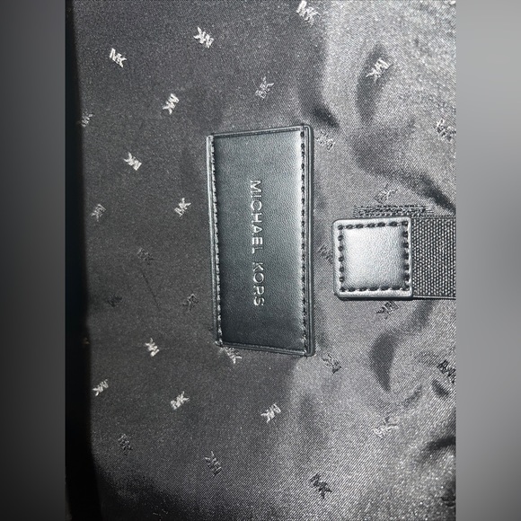 New Michael kors authentic backpack - Picture 6 of 7